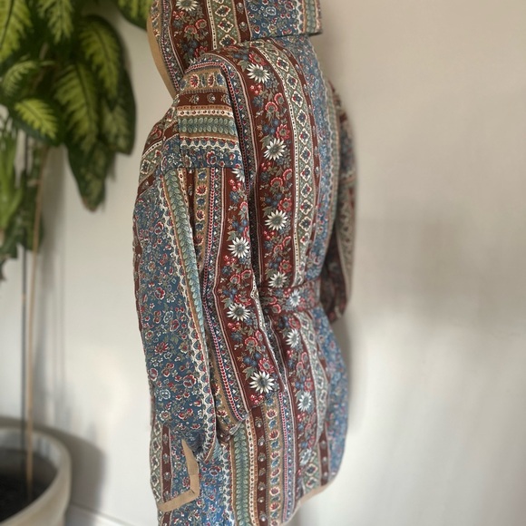 Bohemian Reversible Quilt Jacket with Hood - Picture 3 of 12